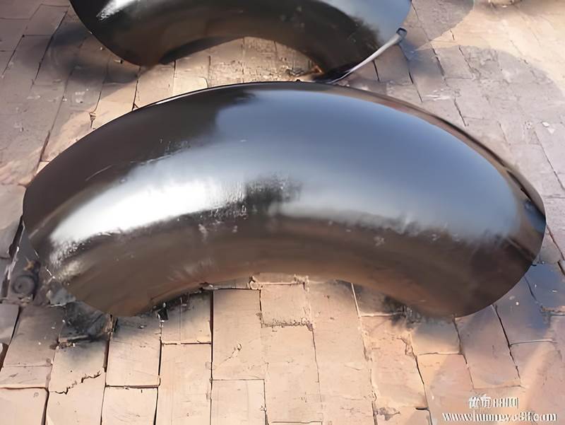 無(wú)縫熱壓彎頭生產(chǎn)廠家